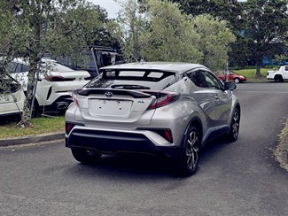 2017 Toyota C-Hr - Thumbnail