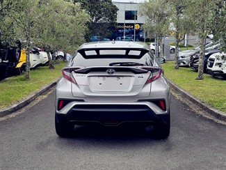 2017 Toyota C-Hr - Thumbnail