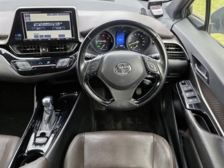 2017 Toyota C-Hr - Thumbnail