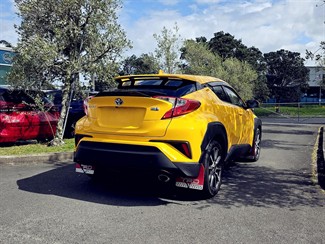 2016 Toyota C-Hr - Thumbnail