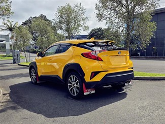 2016 Toyota C-Hr - Thumbnail