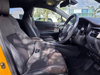 2016 Toyota C-Hr - Thumbnail