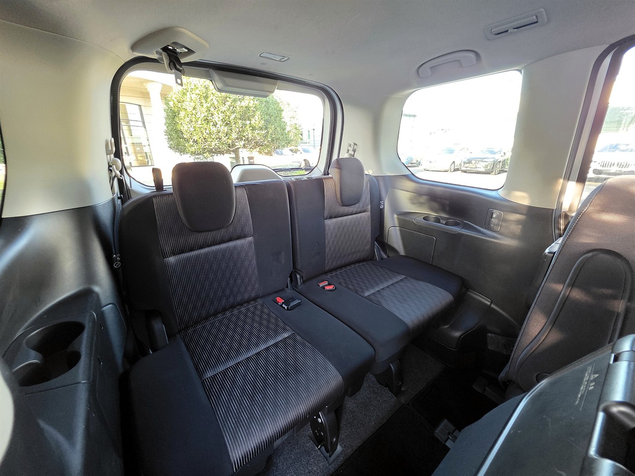 2020 Nissan SERENA