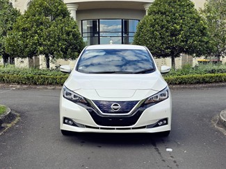 2018 Nissan LEAF - Thumbnail