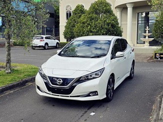 2018 Nissan LEAF - Thumbnail