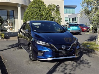 2020 Nissan LEAF - Thumbnail