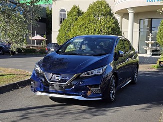 2020 Nissan LEAF - Thumbnail