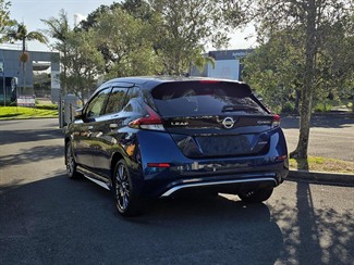 2020 Nissan LEAF - Thumbnail