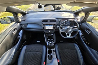 2020 Nissan LEAF - Thumbnail