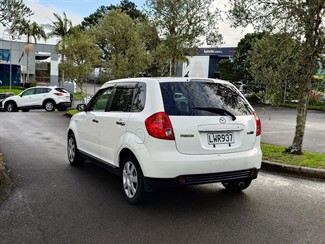 2005 Mazda Verisa - Thumbnail