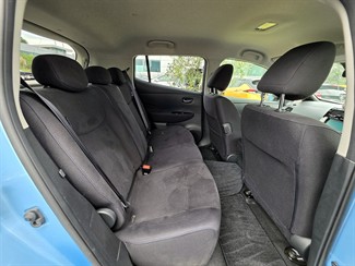 2016 Nissan LEAF - Thumbnail