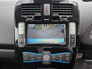 2016 Nissan LEAF - Thumbnail