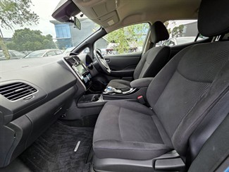 2016 Nissan LEAF - Thumbnail