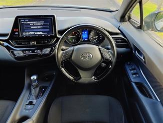 2017 Toyota C-Hr - Thumbnail