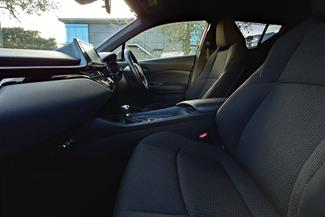 2017 Toyota C-Hr - Thumbnail