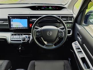 2018 Honda STEPWAGON - Thumbnail