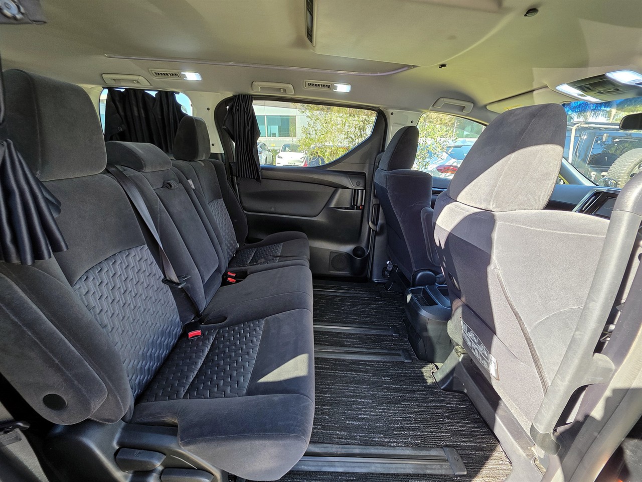 2016 Toyota Vellfire