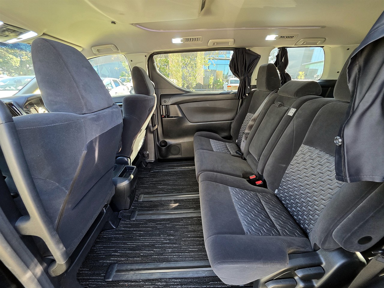 2016 Toyota Vellfire