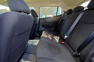 2016 Nissan LEAF - Thumbnail