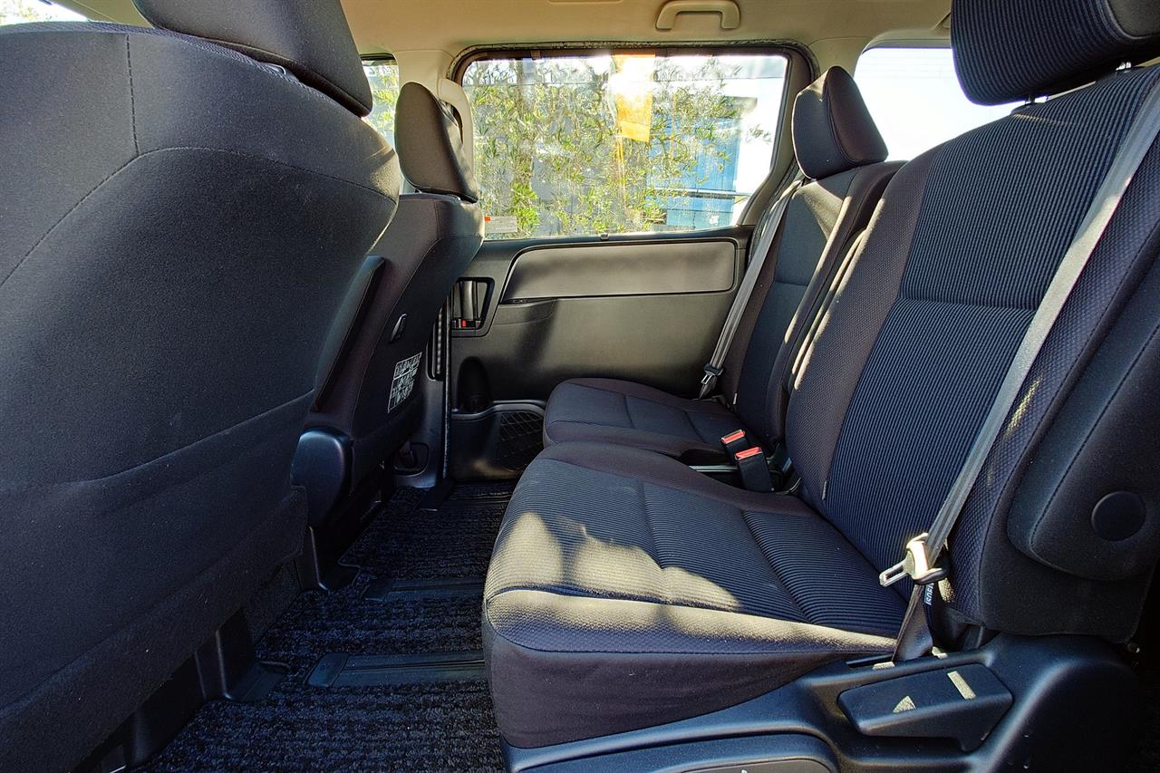 2015 Toyota NOAH