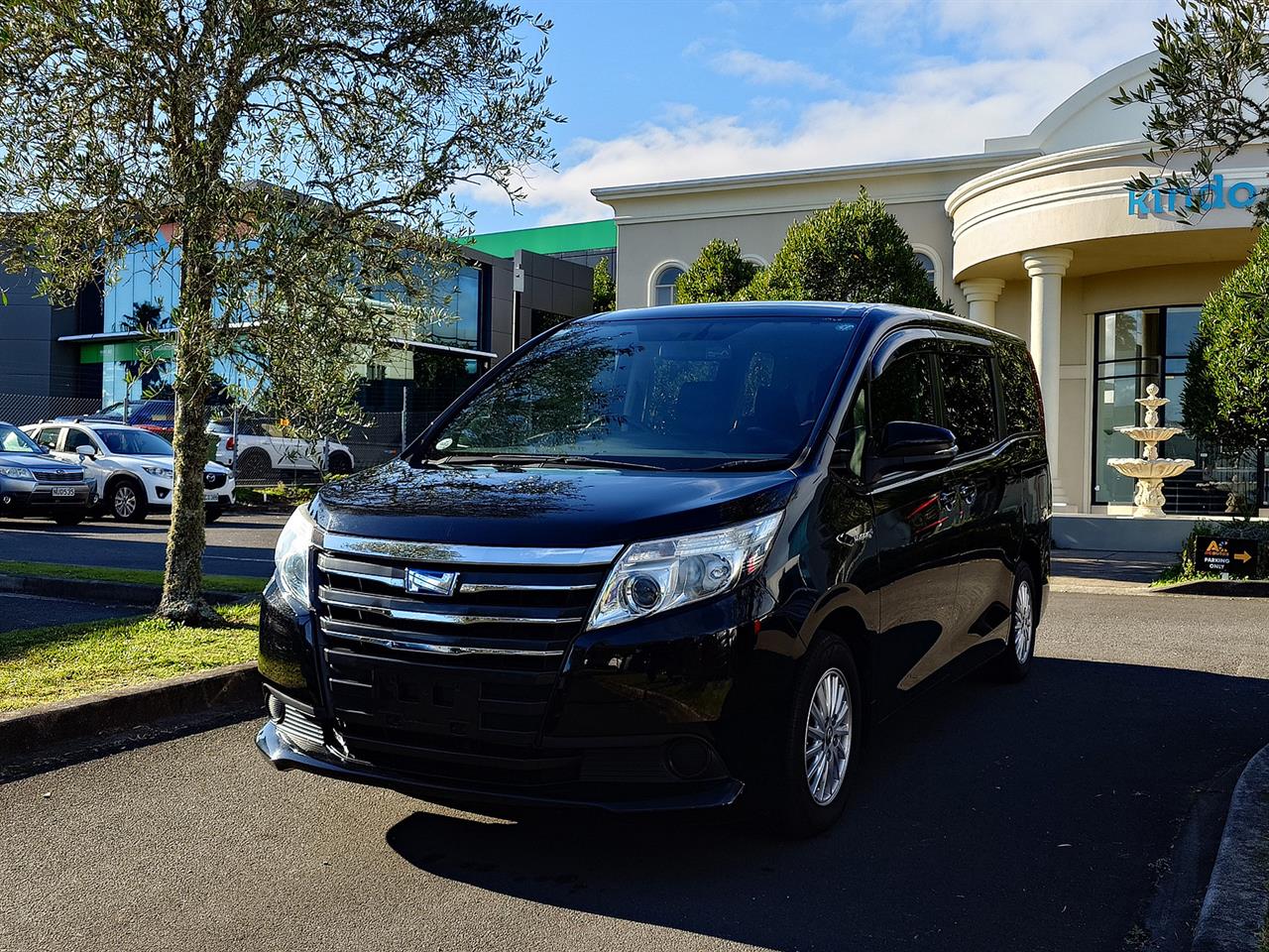 2015 Toyota NOAH