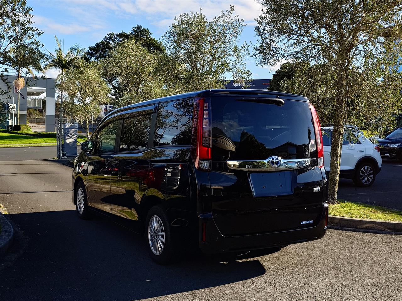 2015 Toyota NOAH