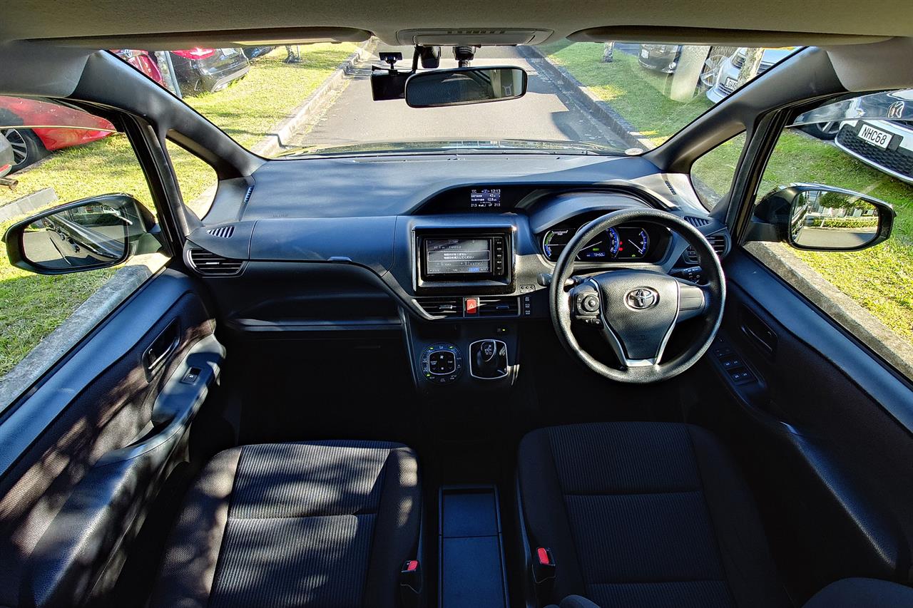 2015 Toyota NOAH