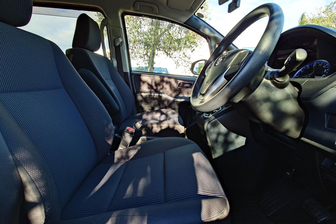 2015 Toyota NOAH