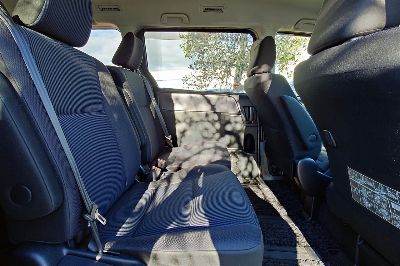 2015 Toyota NOAH
