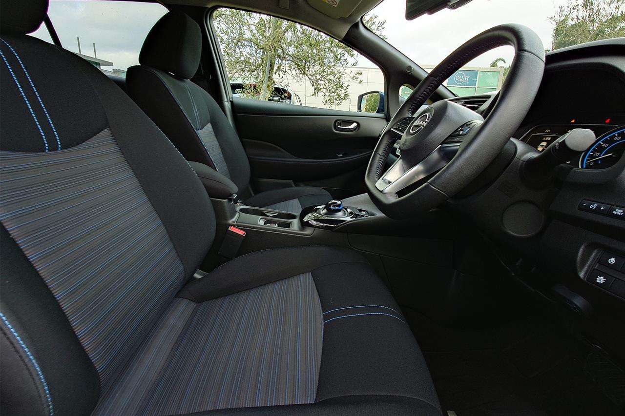 2022 Nissan LEAF