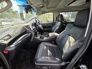 2016 Toyota Alphard - Thumbnail