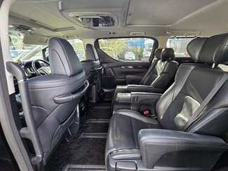 2016 Toyota Alphard - Thumbnail