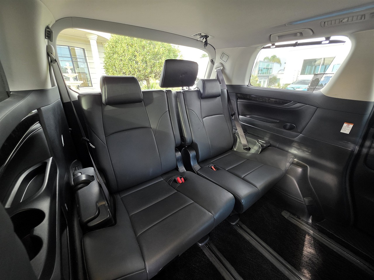 2016 Toyota Alphard