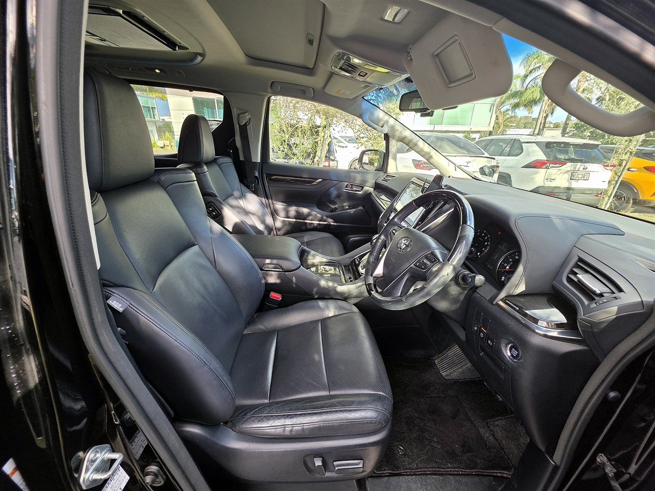 2016 Toyota Alphard