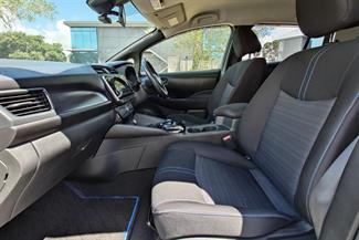 2020 Nissan LEAF - Thumbnail