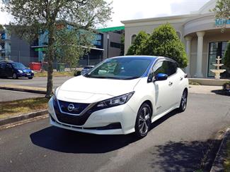2020 Nissan LEAF - Thumbnail
