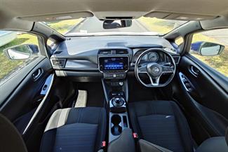 2020 Nissan LEAF - Thumbnail