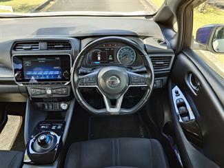 2020 Nissan LEAF - Thumbnail