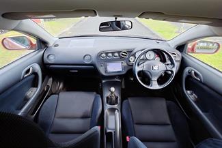 2004 Honda Integra - Thumbnail