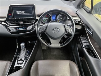 2017 Toyota C-Hr - Thumbnail