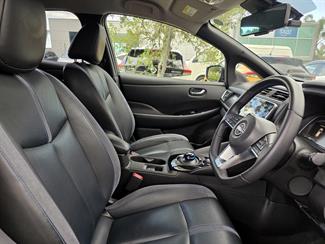 2021 Nissan LEAF - Thumbnail