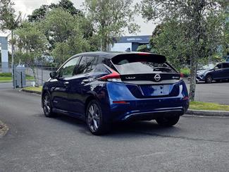 2021 Nissan LEAF - Thumbnail