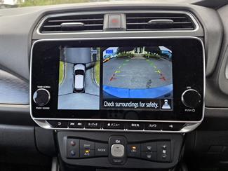 2021 Nissan LEAF - Thumbnail