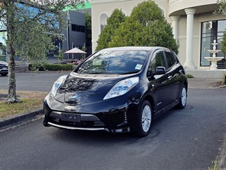 2014 Nissan LEAF - Thumbnail