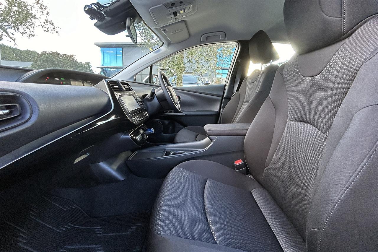 2019 Toyota PRIUS