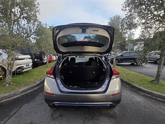 2022 Nissan LEAF - Thumbnail