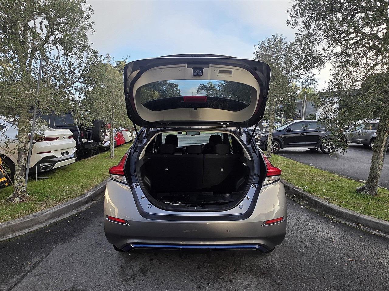2022 Nissan LEAF