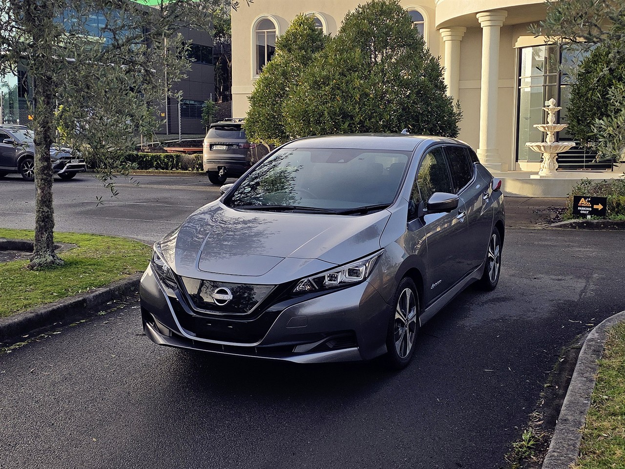 2022 Nissan LEAF