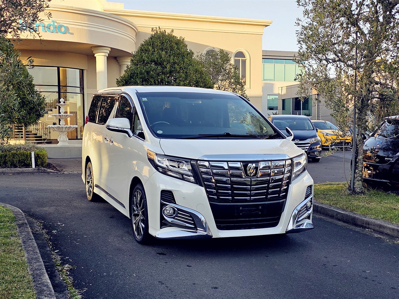 2015 Toyota Alphard