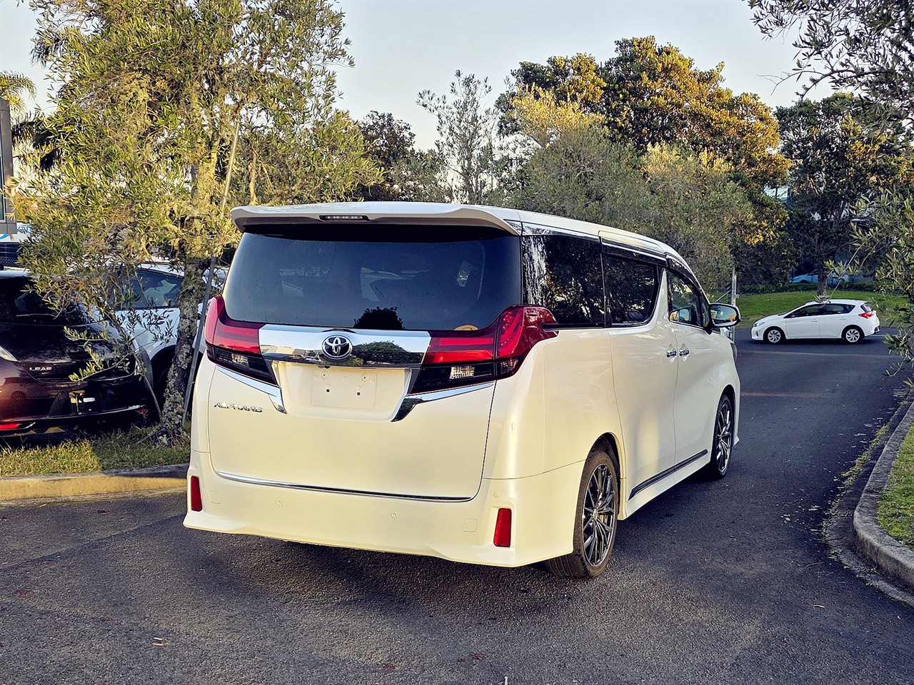 2015 Toyota Alphard
